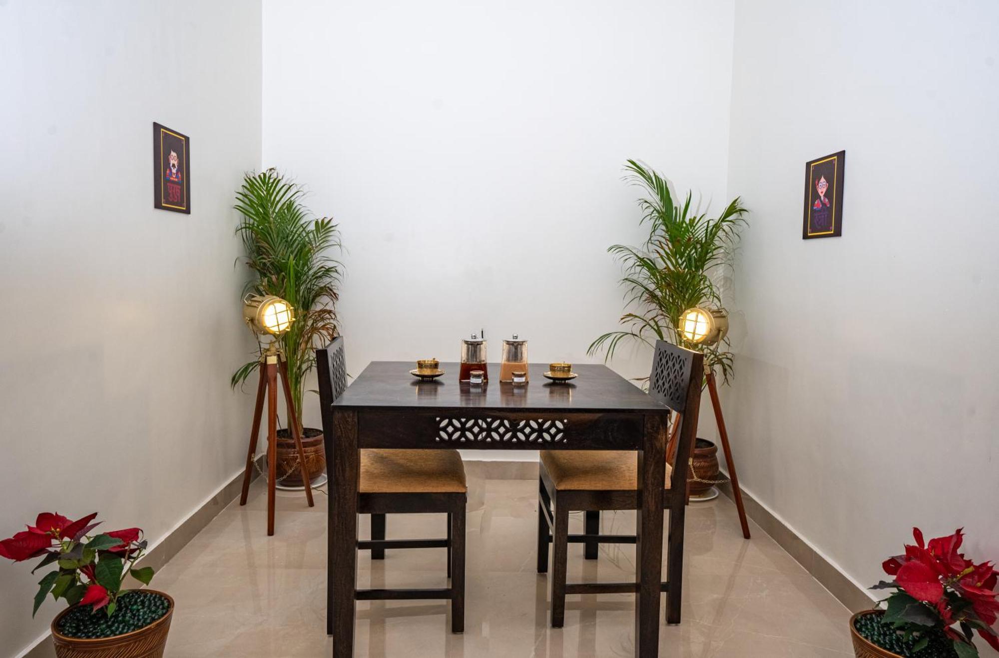 Dhruva - Luxury Villa In Cbd デヘラードゥーン エクステリア 写真