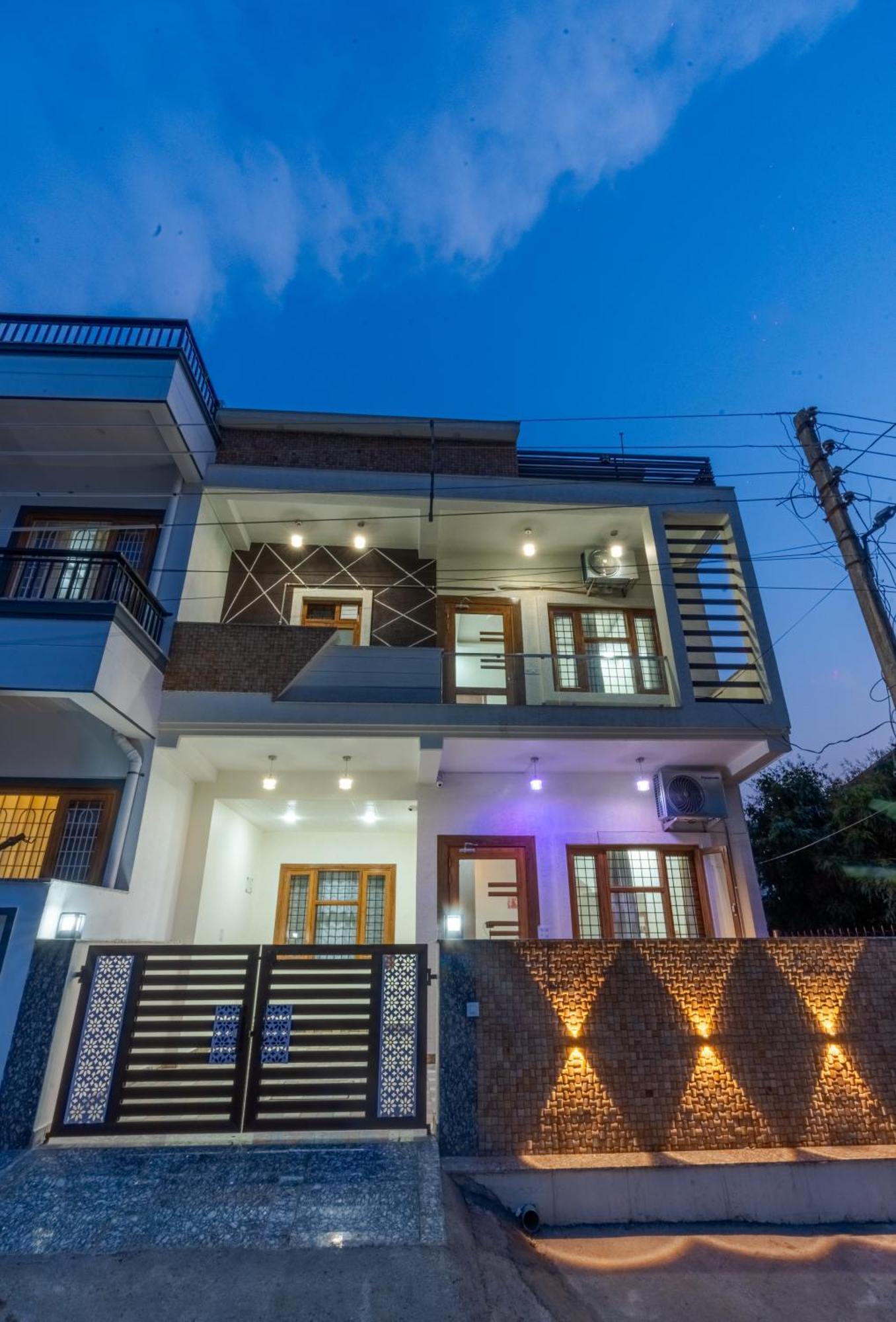 Dhruva - Luxury Villa In Cbd デヘラードゥーン エクステリア 写真