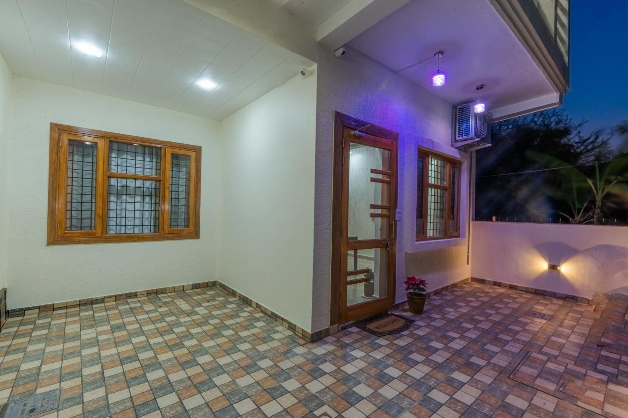 Dhruva - Luxury Villa In Cbd デヘラードゥーン エクステリア 写真